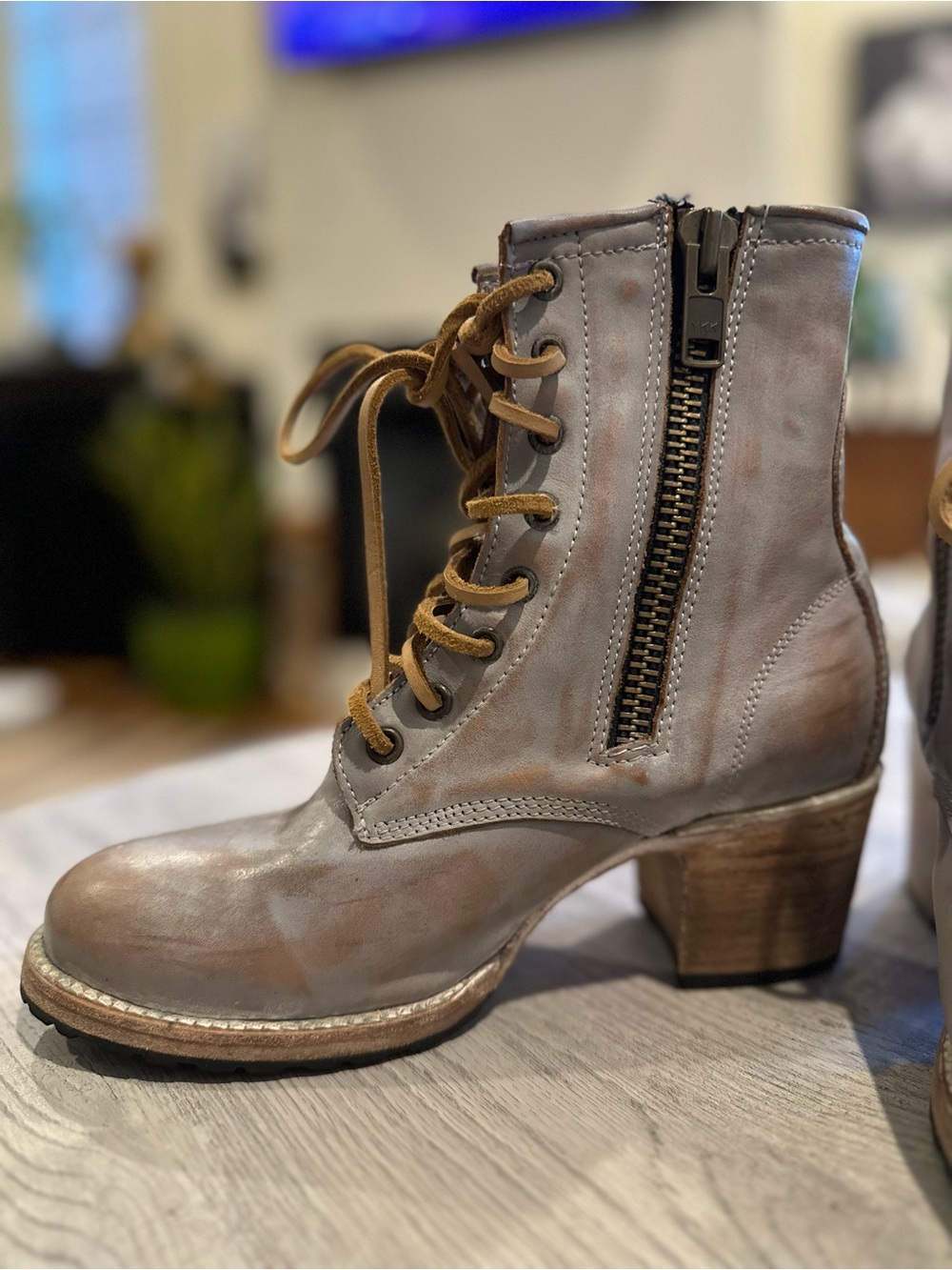 Freebird By Steven Cavalier Leather Lace-Up Ankle Boots Taupe/ Gravel Size 8 - Picture 3 of 7